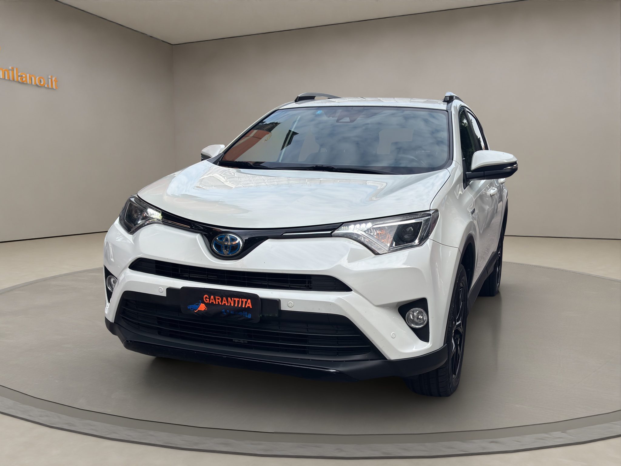 TOYOTARAV4HYBRID_03_converted